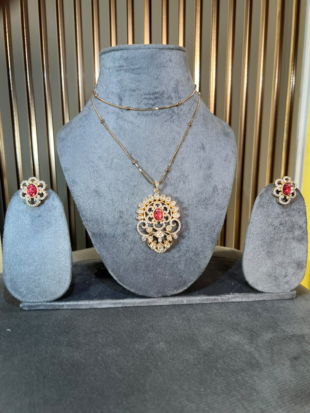 Semi-precious diamond-look chain pendant set with matching earrings